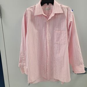 Men's button down long sleeve.